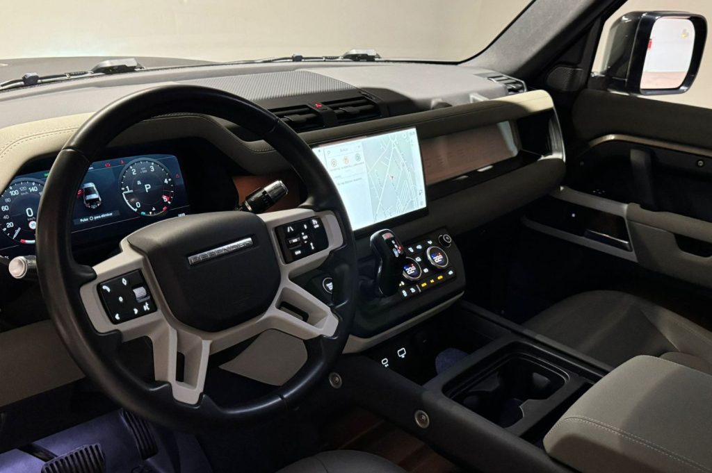 LAND-ROVER Defender 3.0D I6 250 S 90 Auto 4WD MHEV