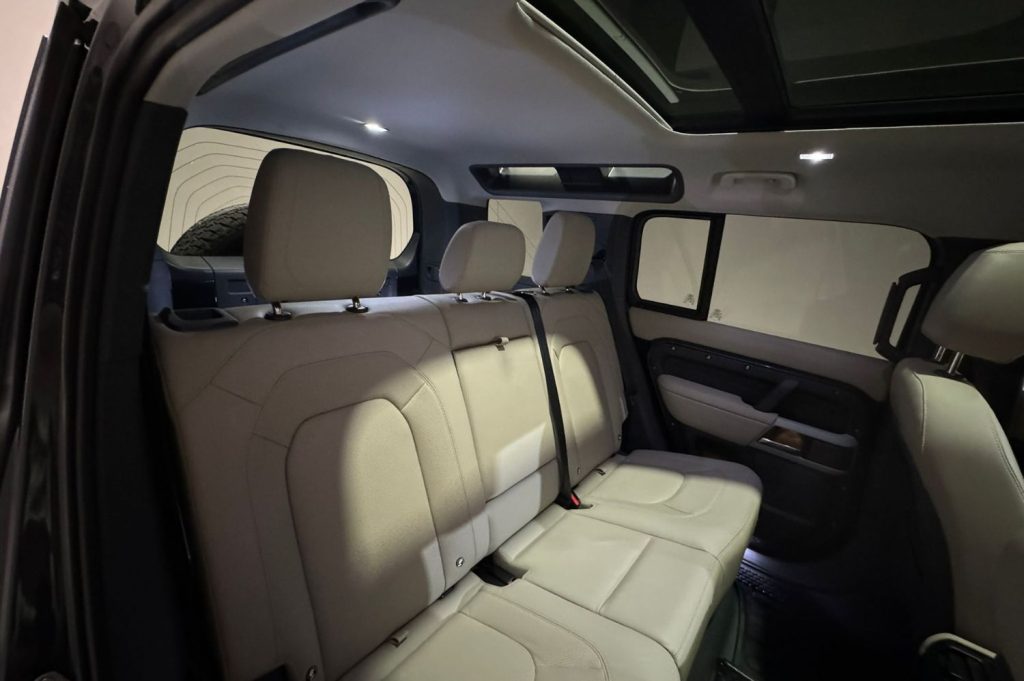 LAND-ROVER Defender 3.0D I6 250 XDyn HSE 110 Auto 4WD MHEV