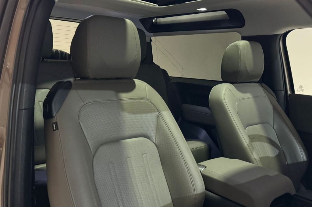 LAND-ROVER Defender 3.0D I6 250 S 90 Auto 4WD MHEV