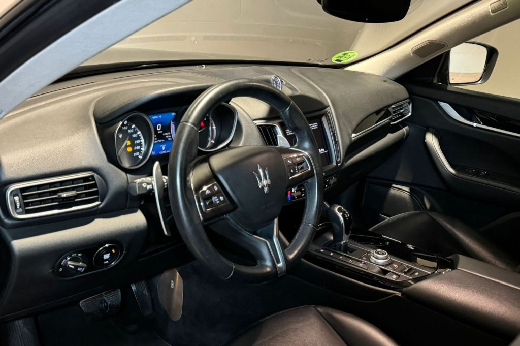 MASERATI Levante V6 275 HP D AWD