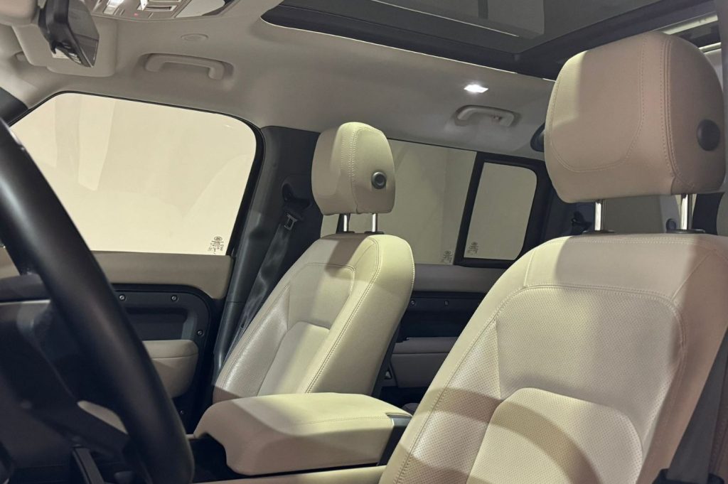 LAND-ROVER Defender 3.0D I6 250 XDyn HSE 110 Auto 4WD MHEV