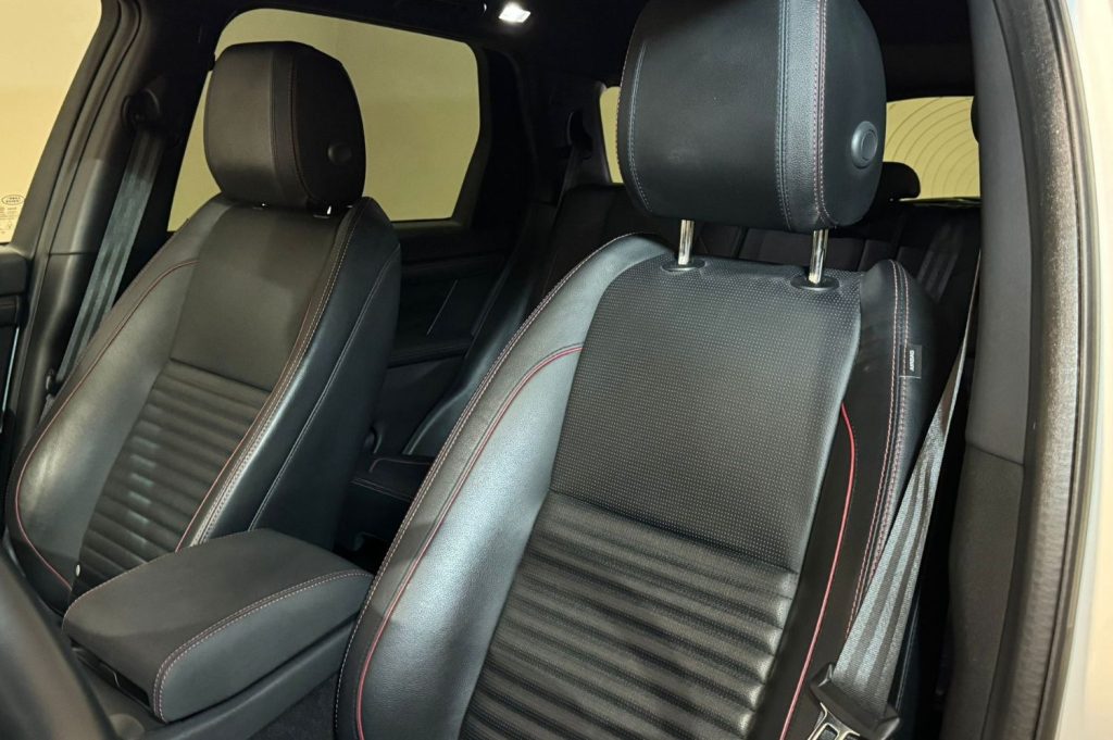 LAND-ROVER Discovery Sport 2.0D TD4 204PS AWD Aut MHEV RDynamic SE