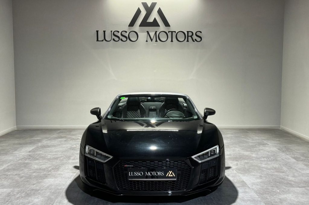 AUDI R8 Spyder 5.2 FSI Plus Quattro S Tron