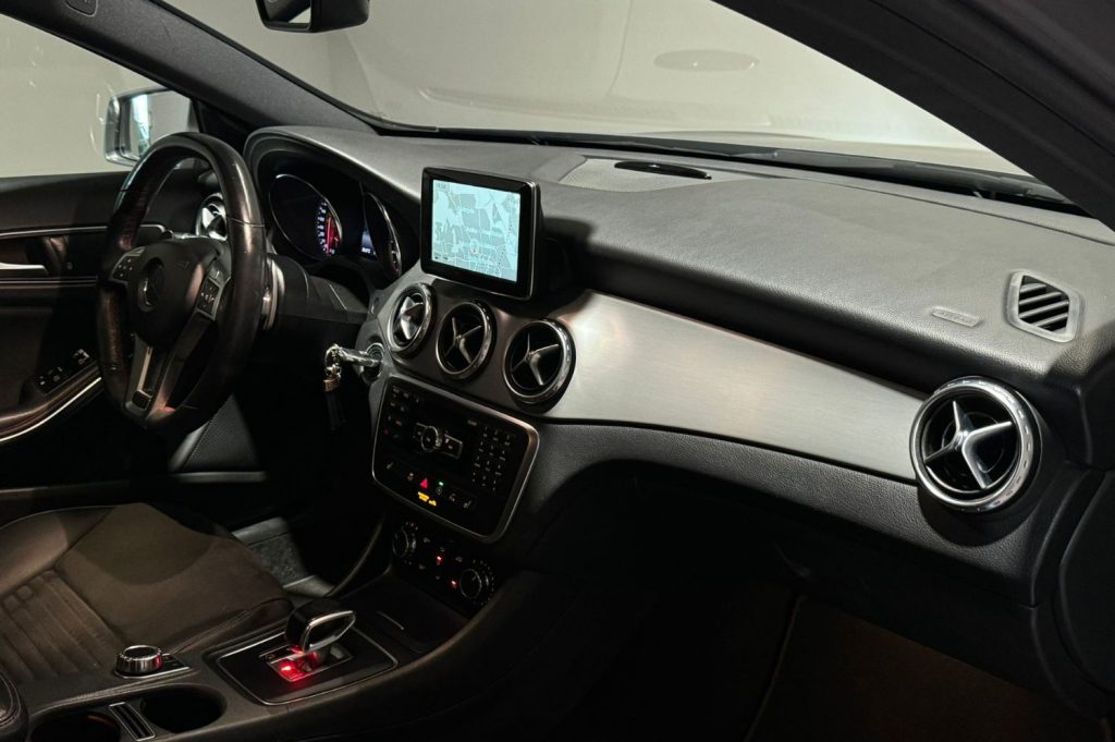 MERCEDES-BENZ Clase GLA MercedesAMG GLA 45 4MATIC