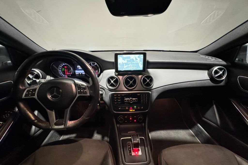 MERCEDES-BENZ Clase GLA MercedesAMG GLA 45 4MATIC