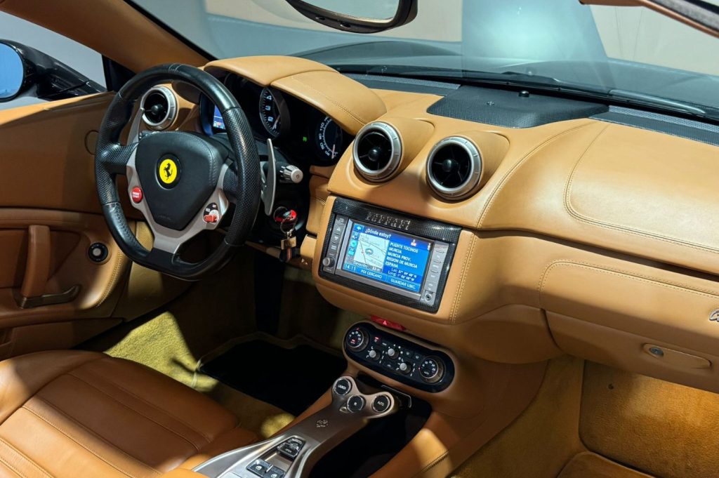 FERRARI California 4.3 V8 4 plazas