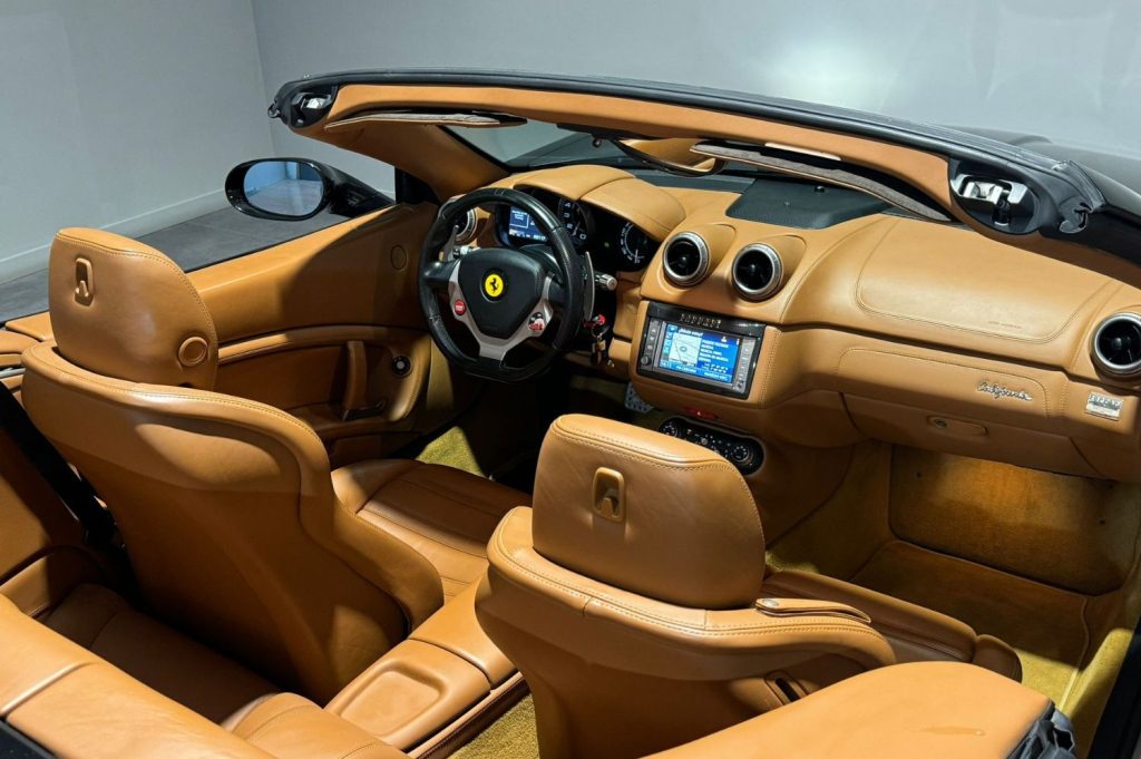 FERRARI California 4.3 V8 4 plazas