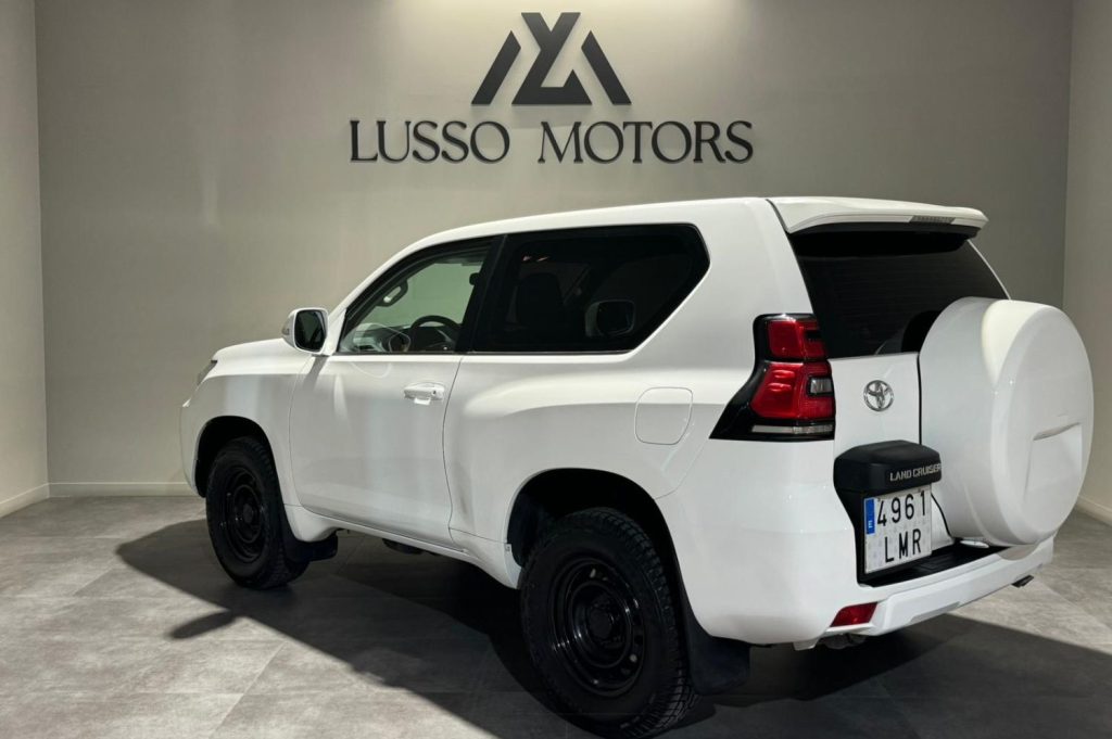 TOYOTA Land Cruiser 2.8 D4D GX