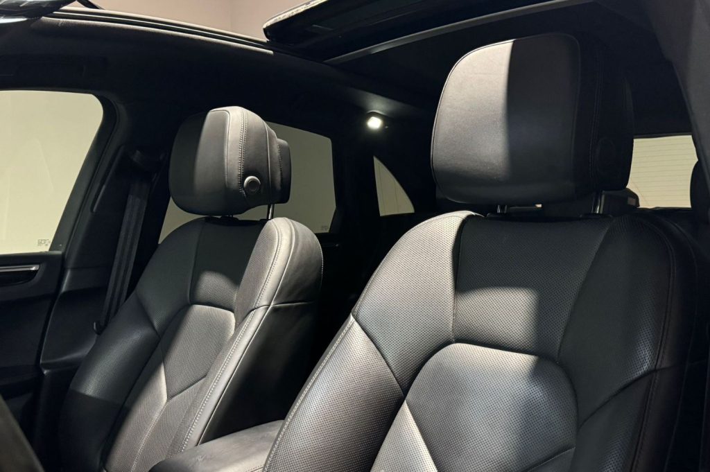 PORSCHE Macan Macan S