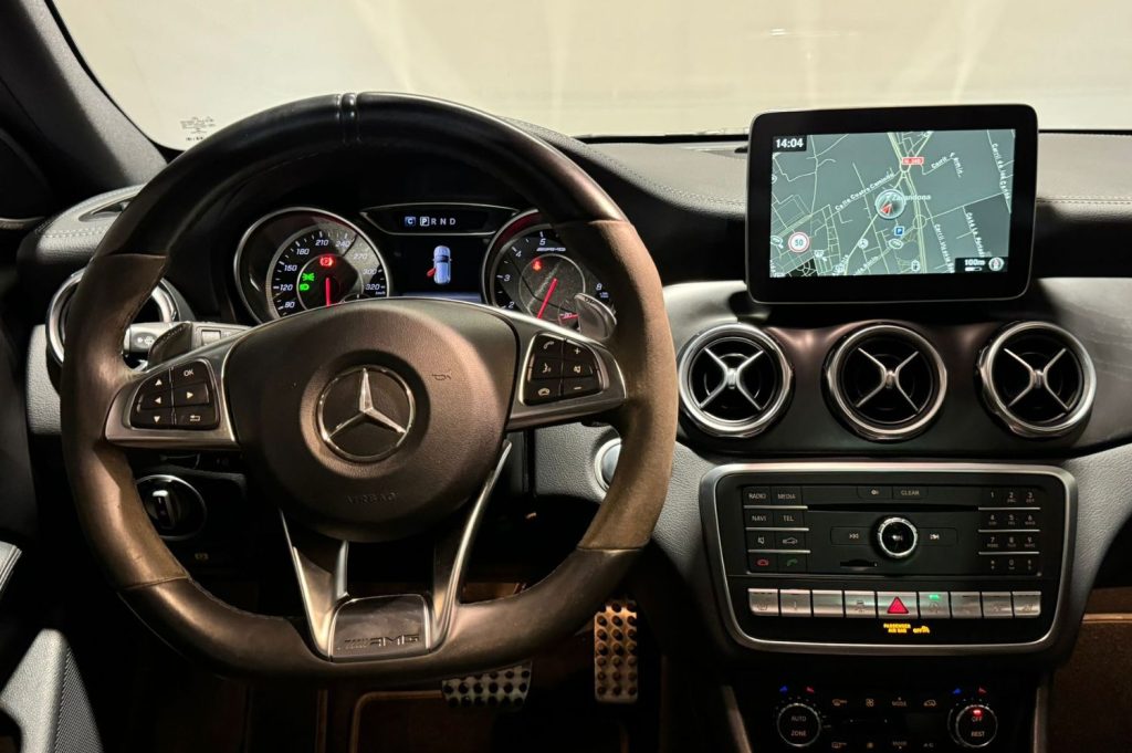 MERCEDES-BENZ Clase GLA MercedesAMG GLA 45 4MATIC