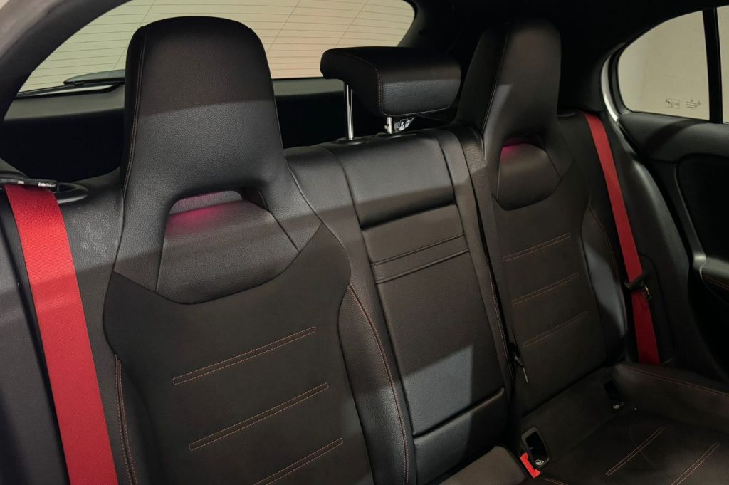 MERCEDES-BENZ Clase A Sedan MercedesAMG A 35 4MATIC